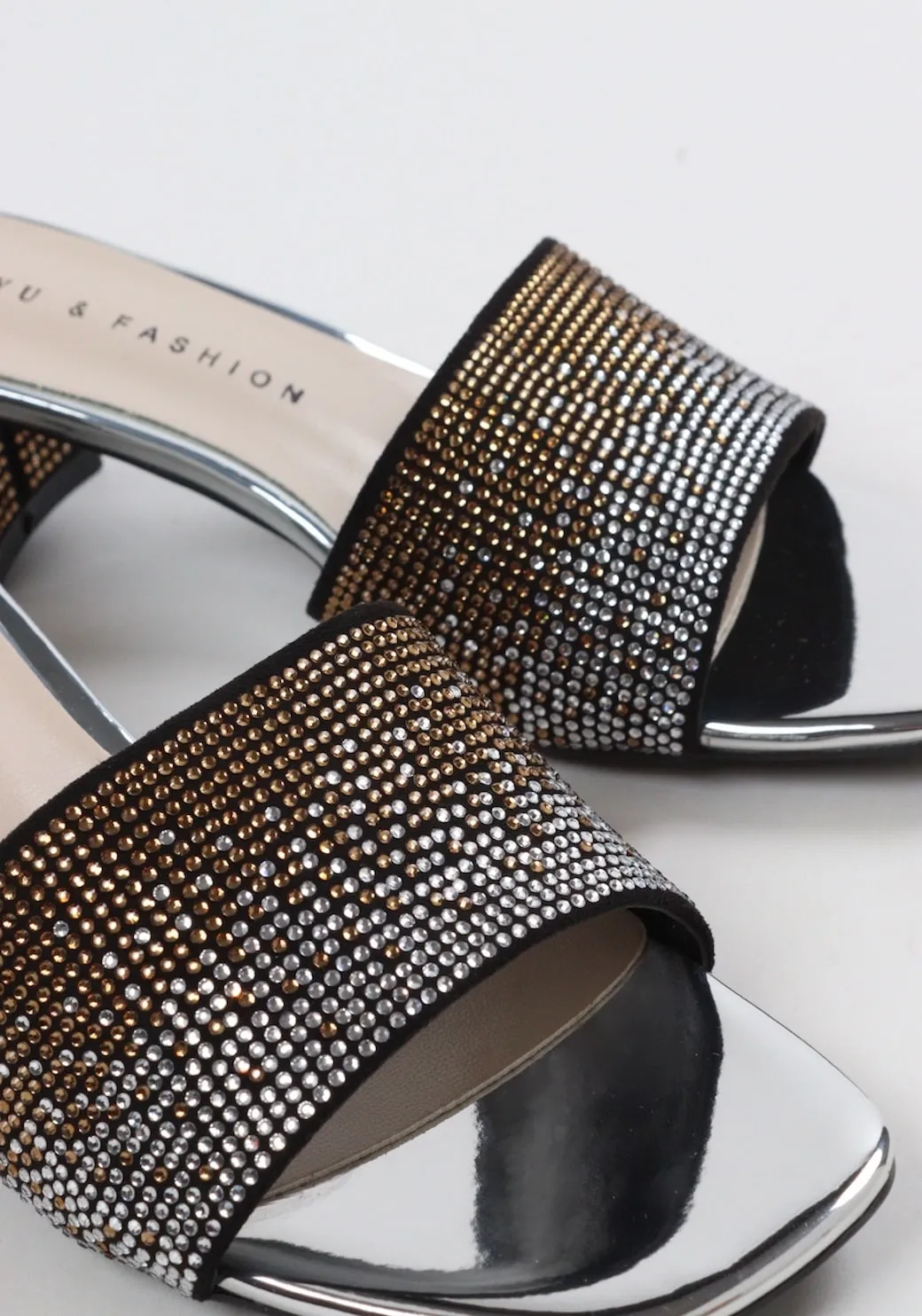 Aimeigao - Women's Diamond Embellished Block Heels - Silver