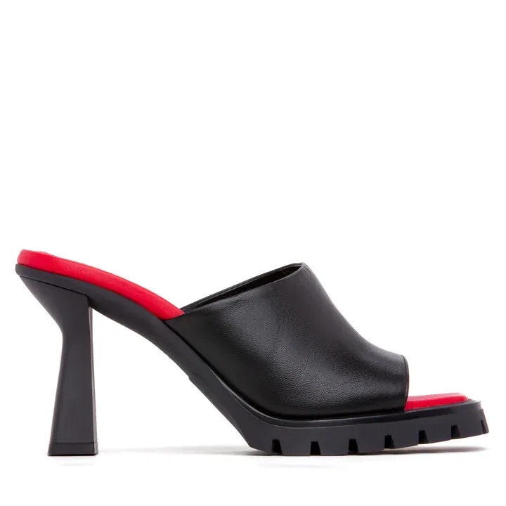 AMY LUG SOLE SANDAL