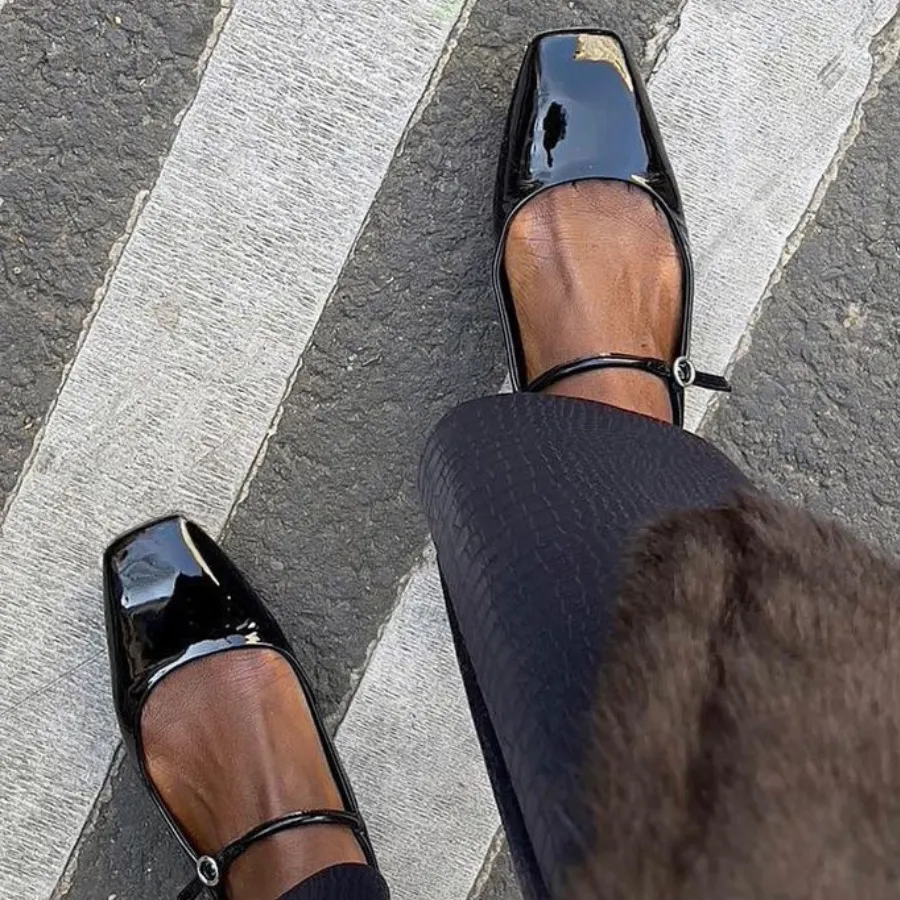 BAILATIRA FLASH BLACK (Square-Toe)
