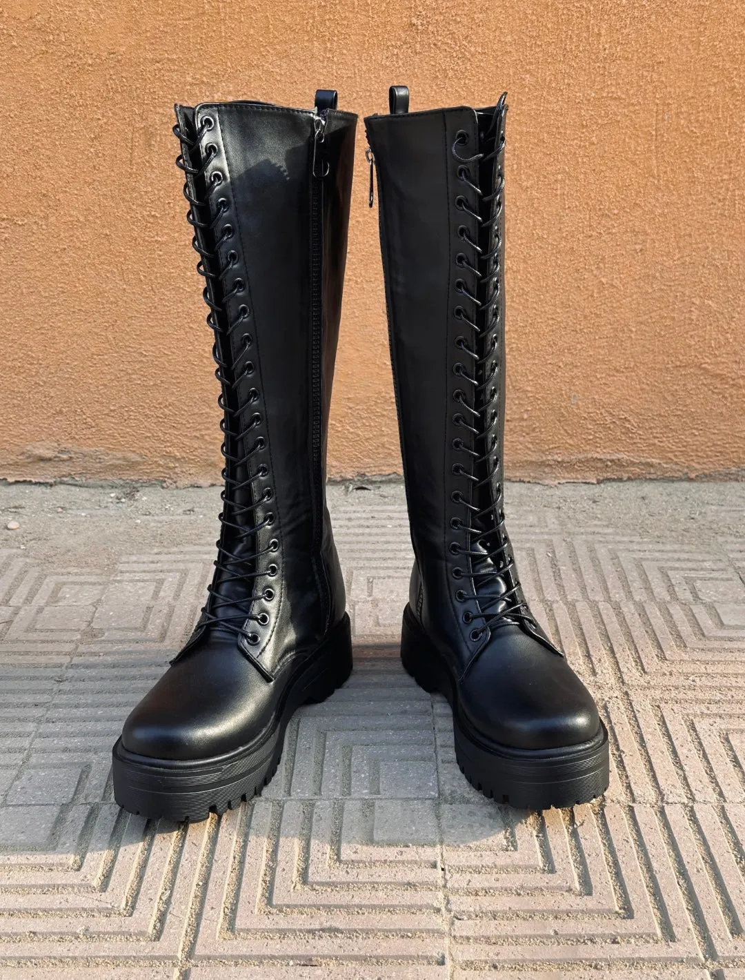 BOTA LONGA BLACK BOOTS