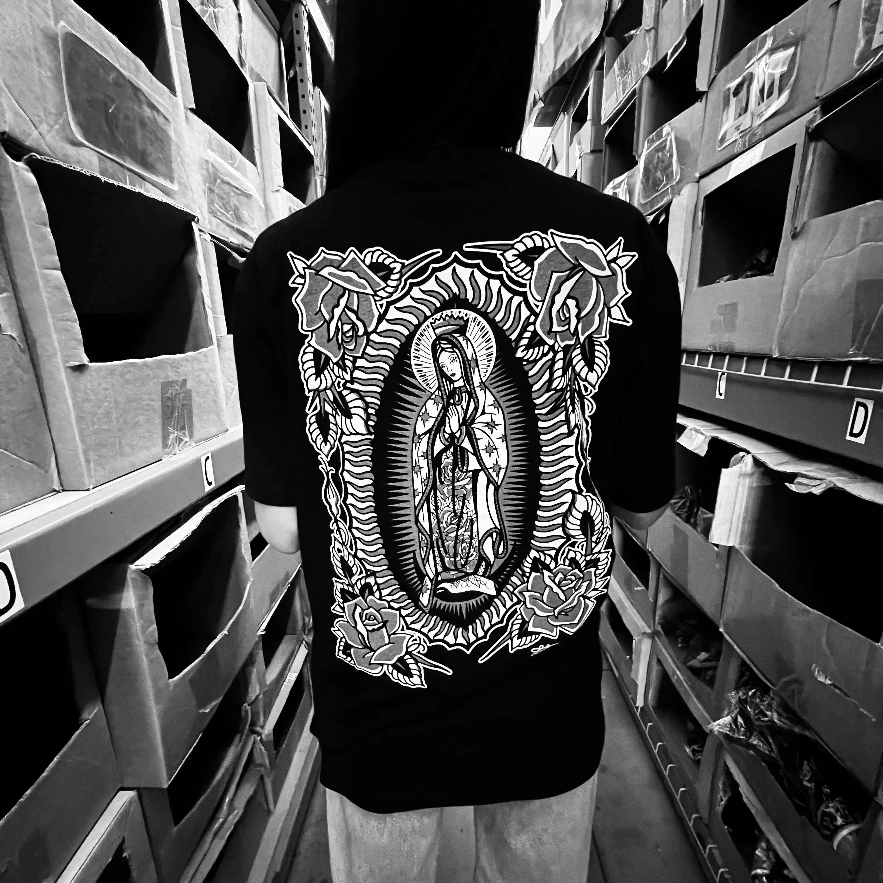 Con Safos - Mary Tee (Black&White)