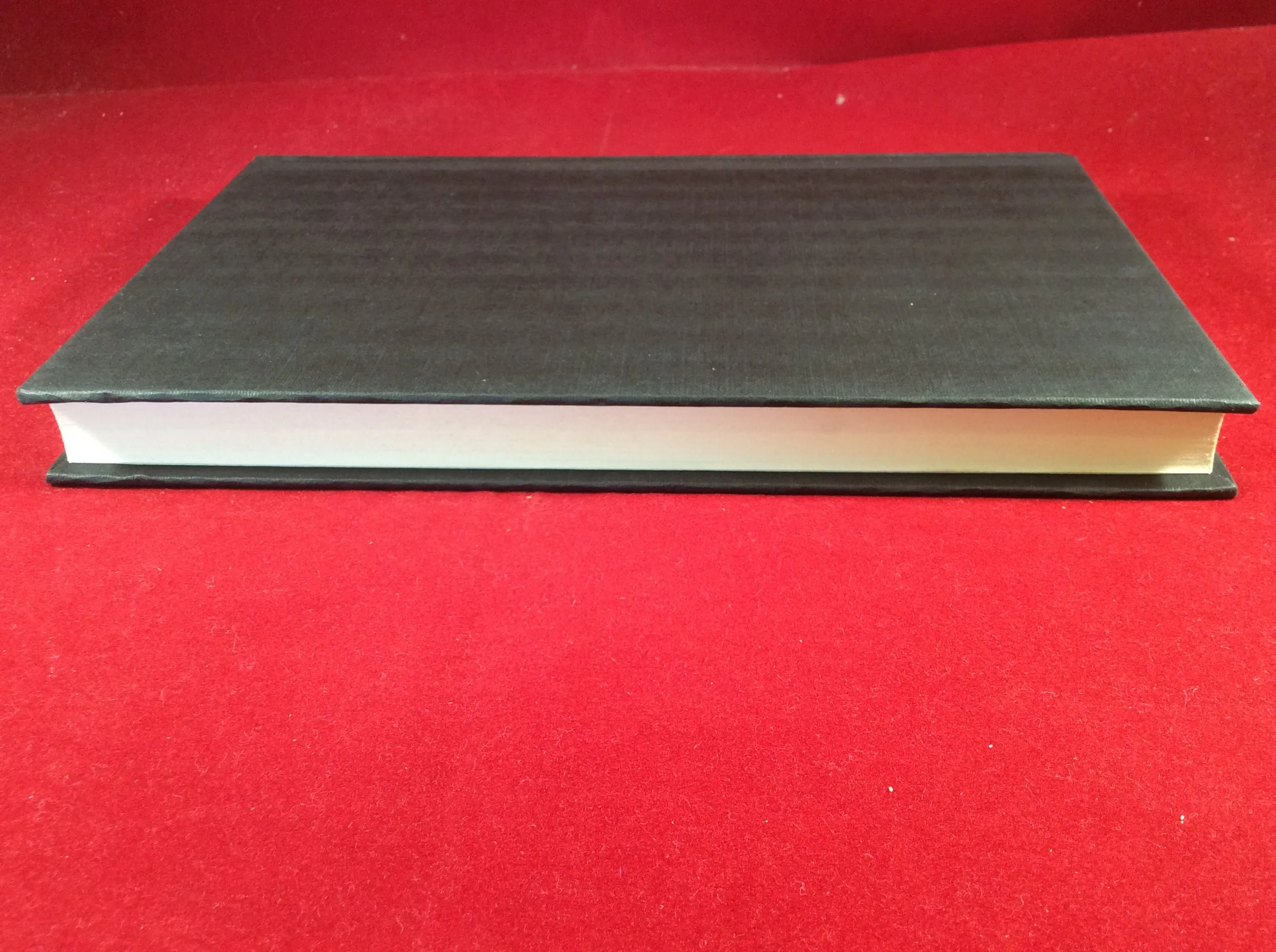 Denys Val Baker (ed), Haunted Travellers, William Kimber, 1985, First Edition.