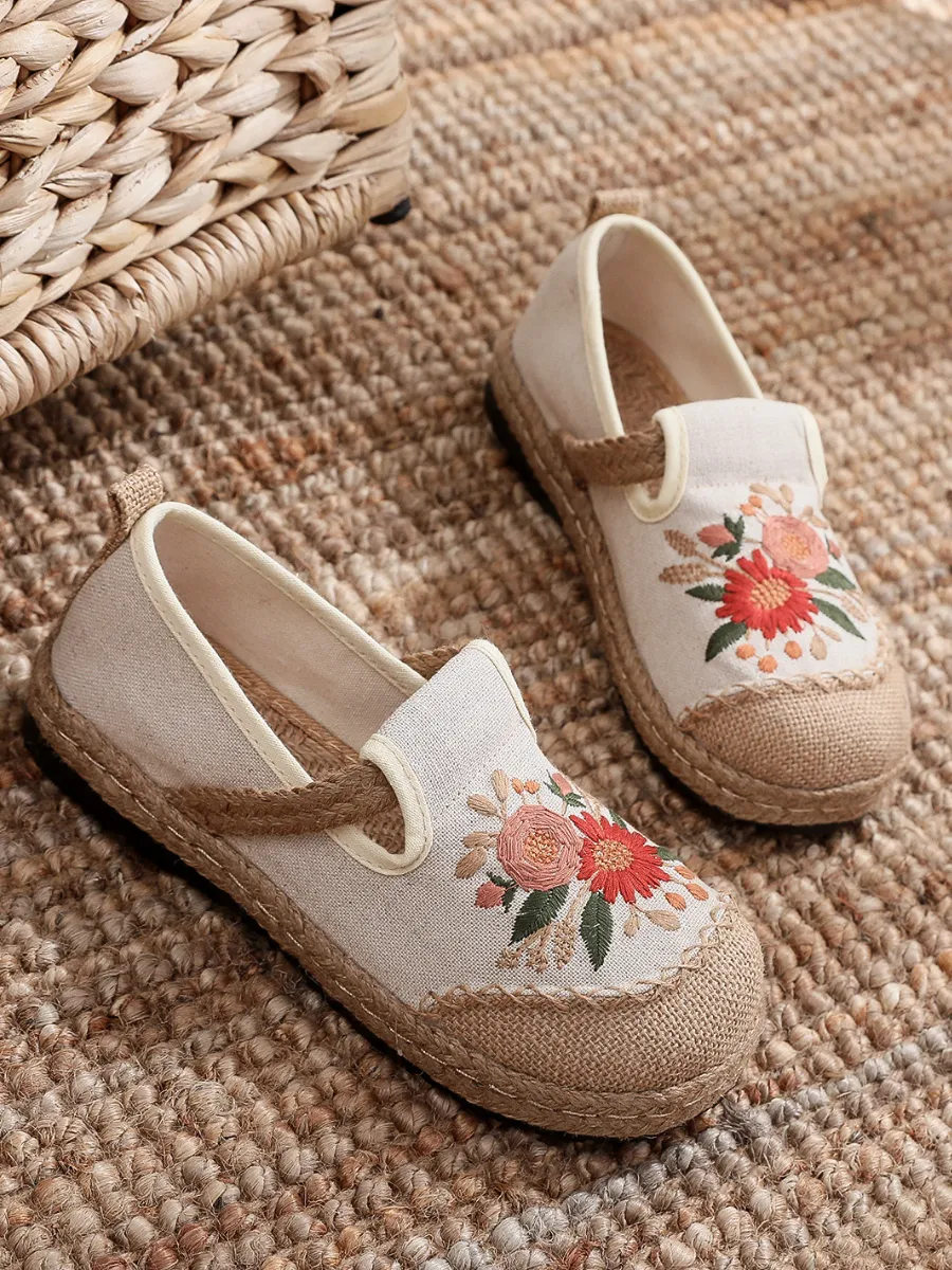 Double Kiss Floral Embroidered Linen Espadrilles - Beige