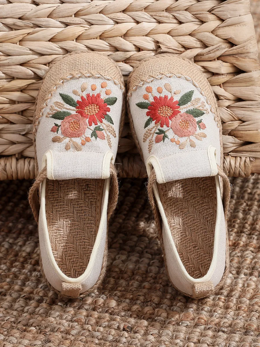 Double Kiss Floral Embroidered Linen Espadrilles - Beige