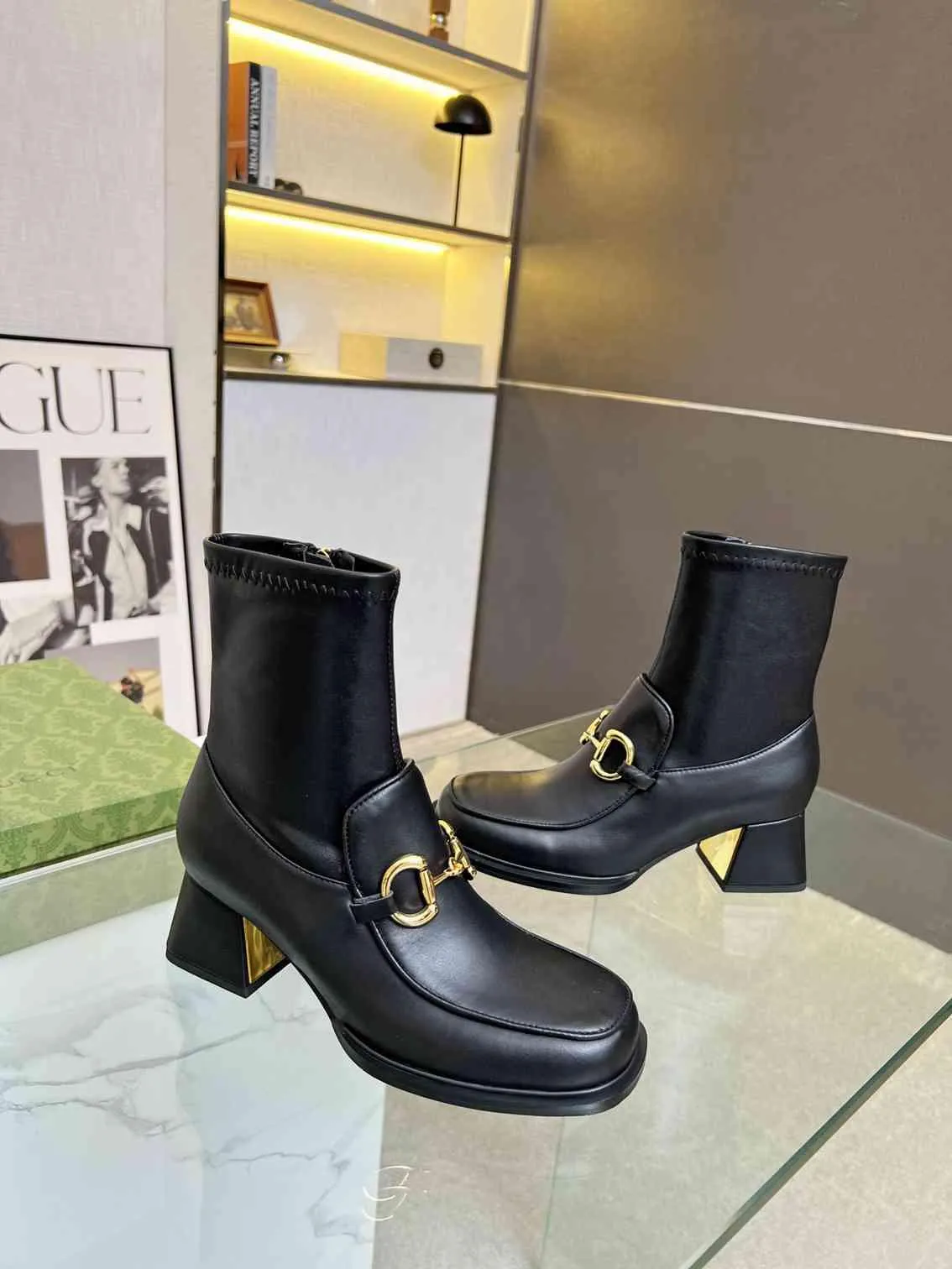 GG HORSEBIT PLAQUE ANKLE BOOTS BLACK 719830 1DO50 1000