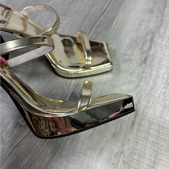 Jeffrey Campbell Hustler Platform Sandal Sz 9.5 Square Toe High Block Heel Gold