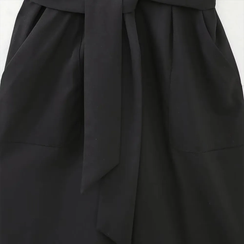 Mary – Fashionable Women's Black Jumpsuit