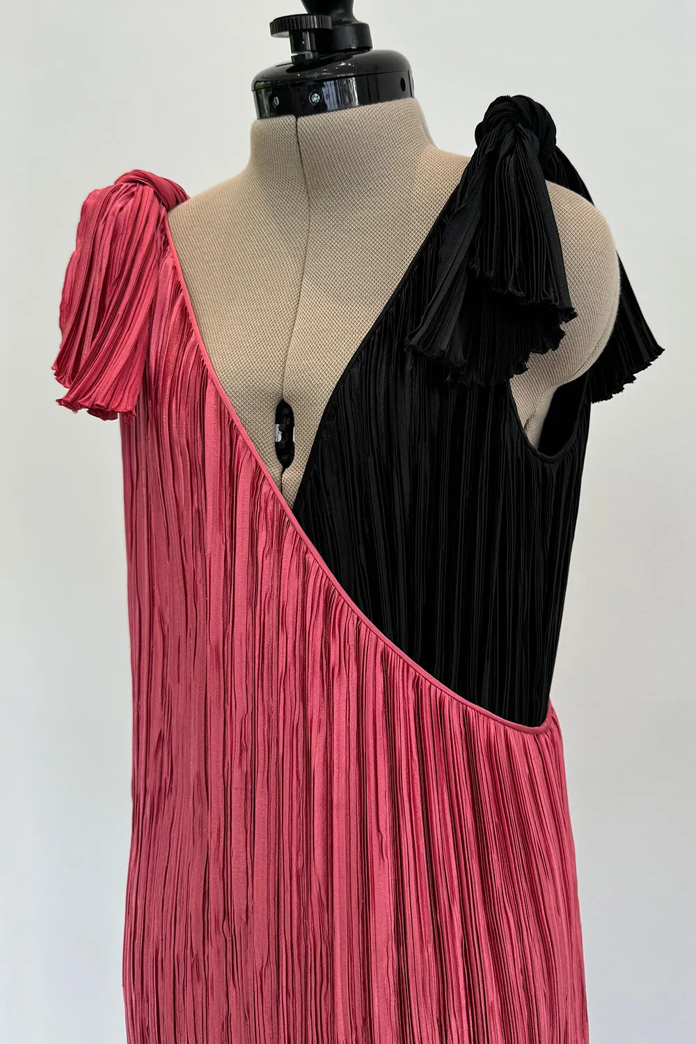 Mary McFadden Fall 1980 Salmon & Black Dress