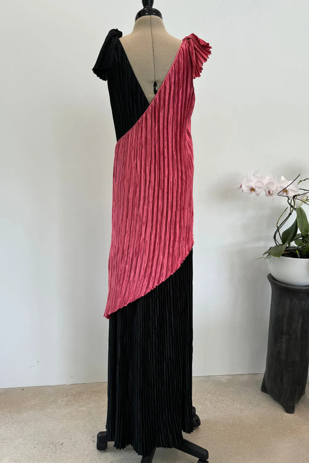 Mary McFadden Fall 1980 Salmon & Black Dress