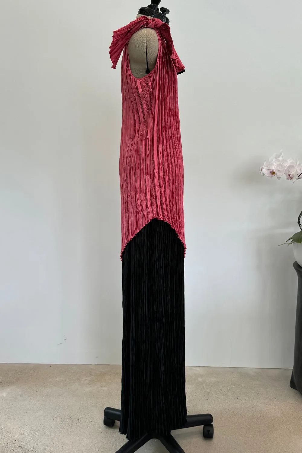 Mary McFadden Fall 1980 Salmon & Black Dress