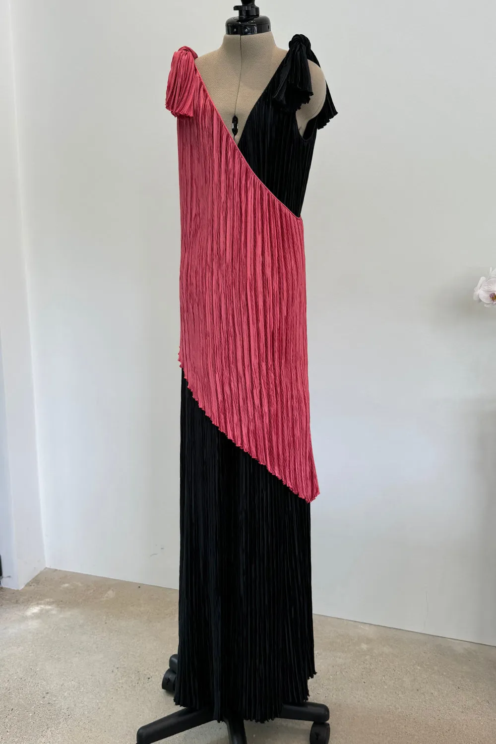 Mary McFadden Fall 1980 Salmon & Black Dress