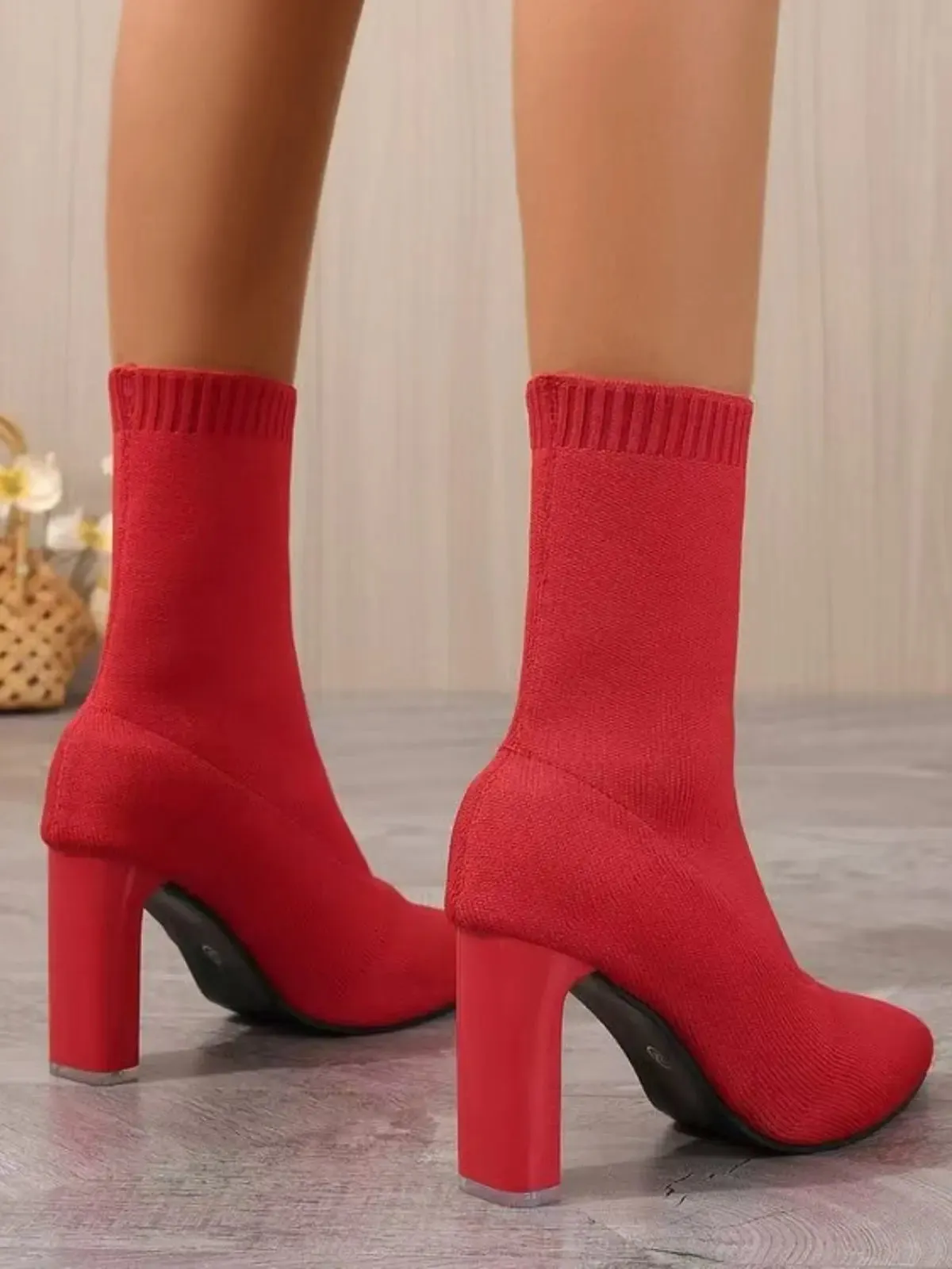 'Noa' Pointed Toe Block Heel Boots