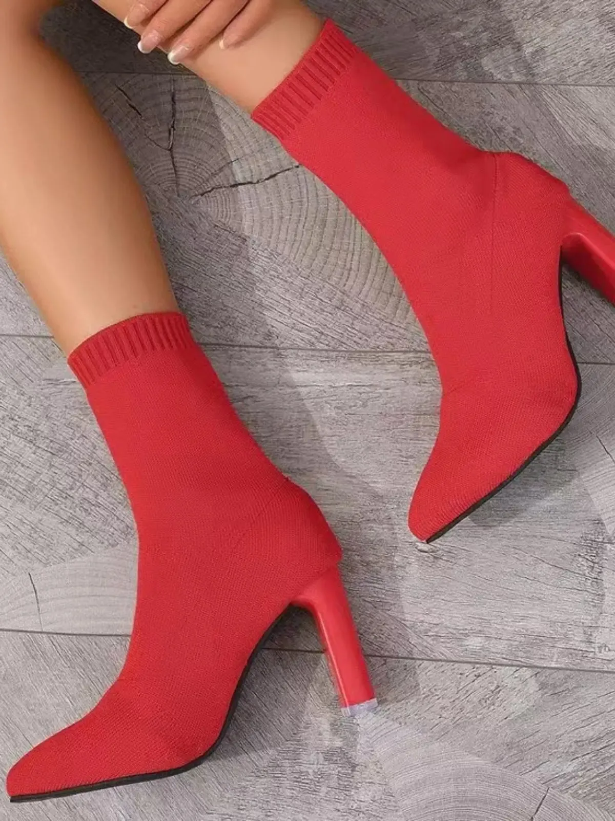 'Noa' Pointed Toe Block Heel Boots