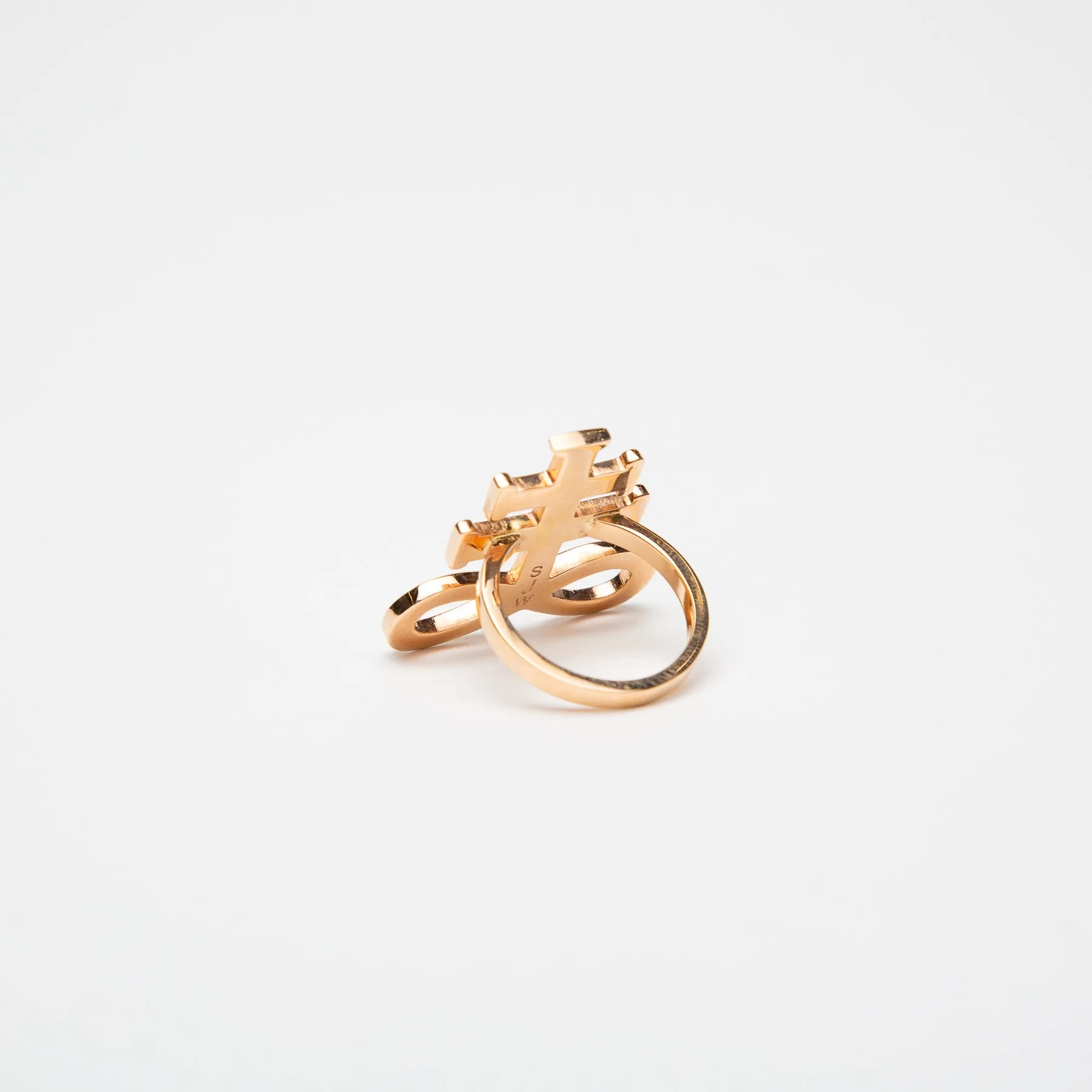 SARAH JANE WILDE | BLACK STAR UPSIDE DOWN CROSS RING