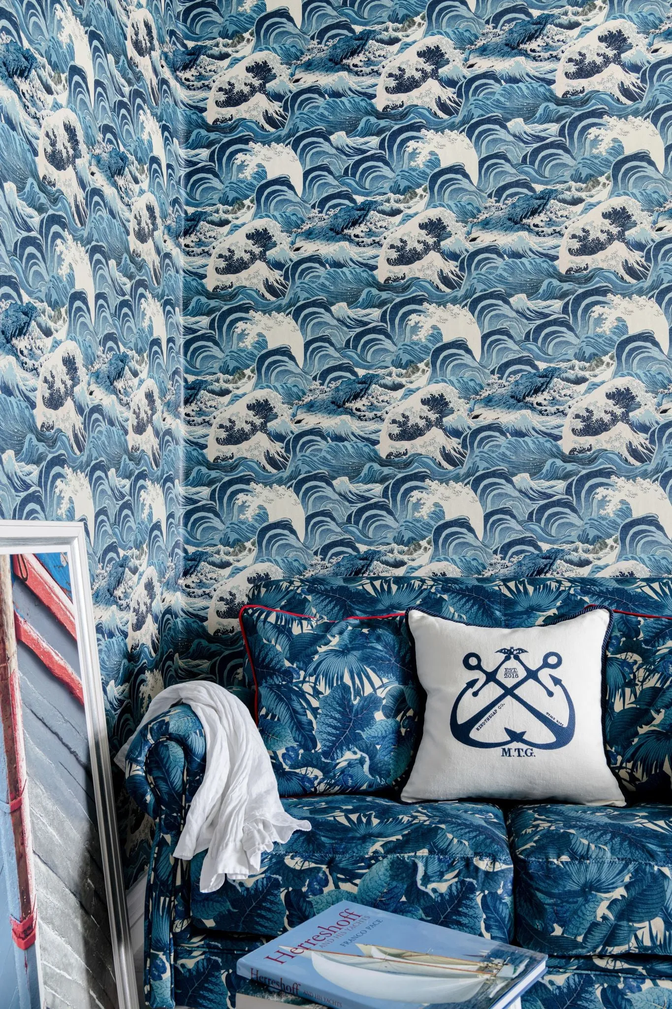 Sea Waves Light Blue Wallpaper