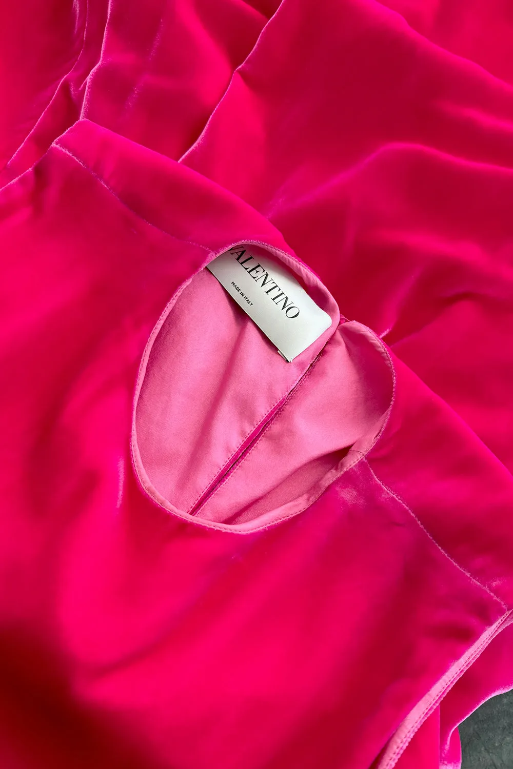 Sublime Resort 2018 Valentino by Pierpaolo Piccioli Brilliant Pink Velvet Dress w Side Cut Outs