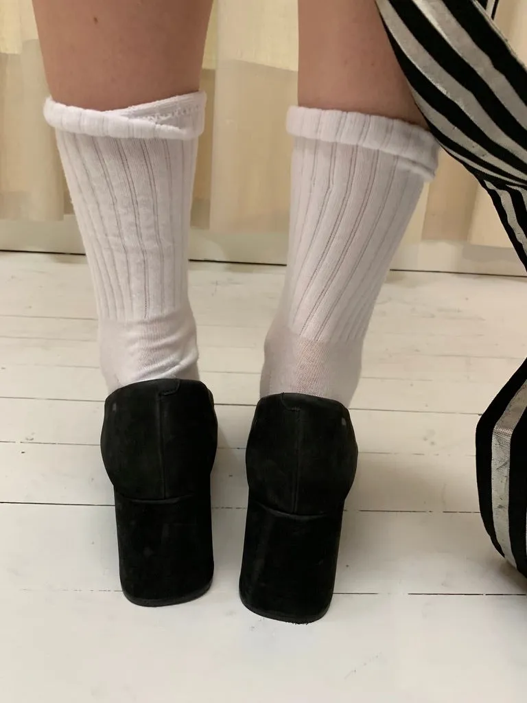 Suede court heels, 41