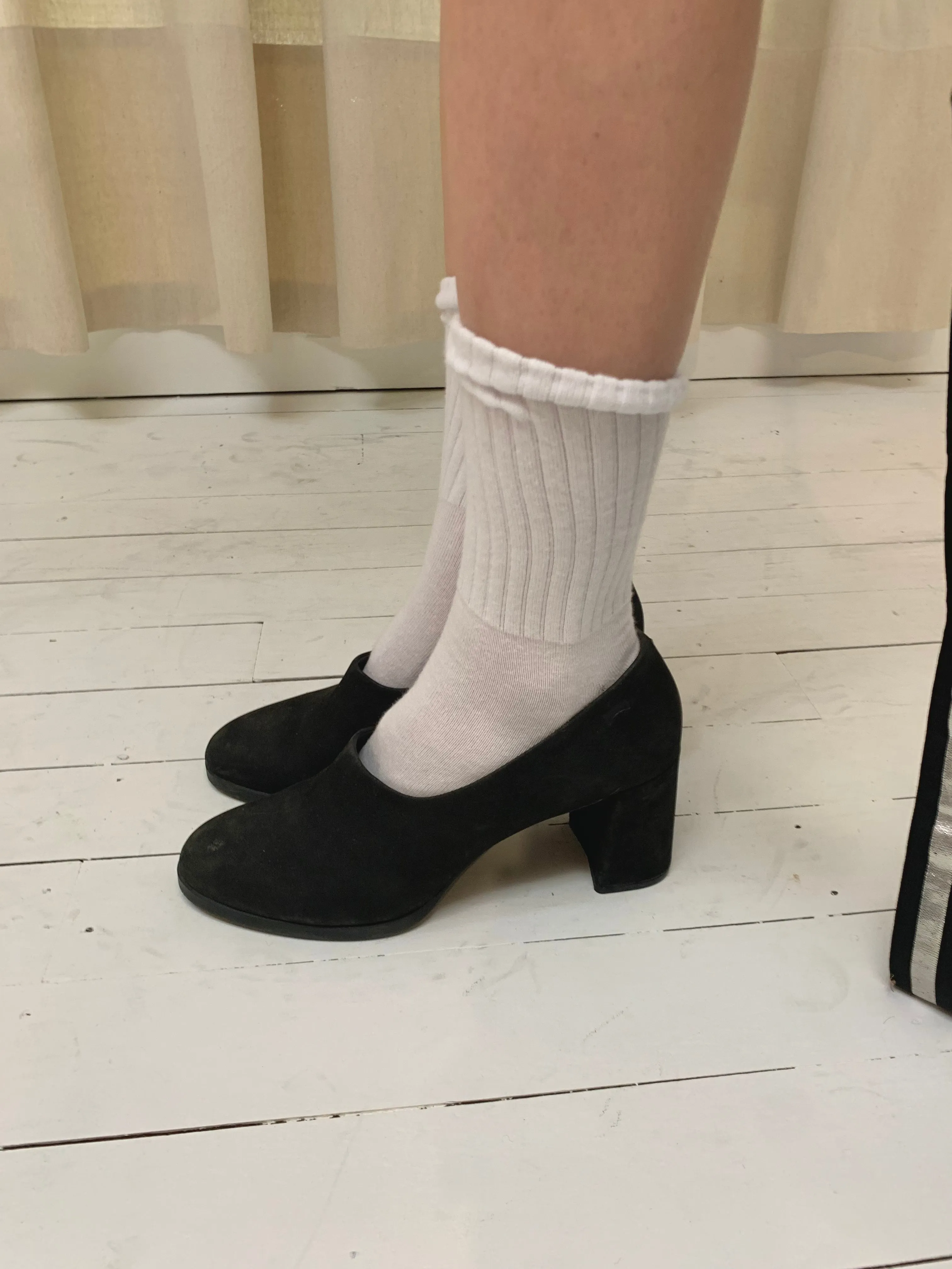 Suede court heels, 41
