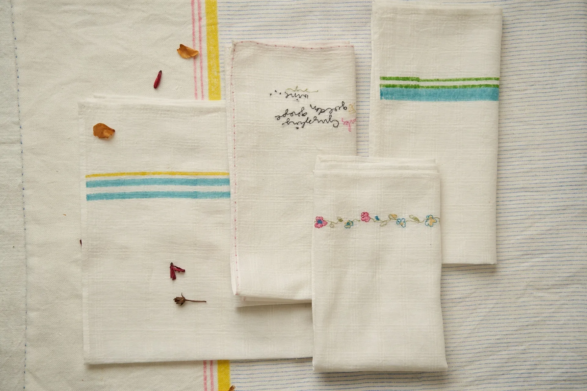 TABLE NAPKIN SET