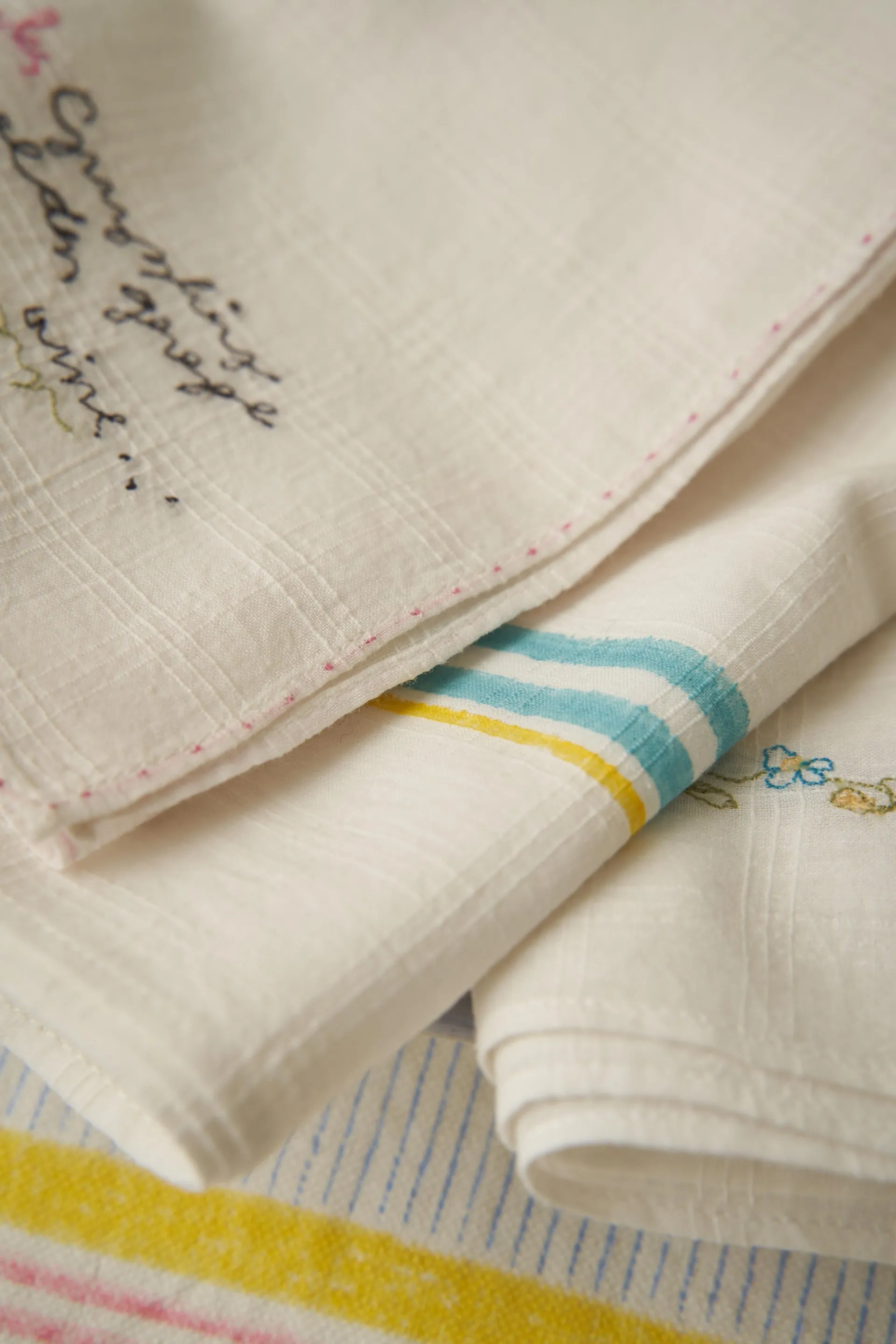 TABLE NAPKIN SET