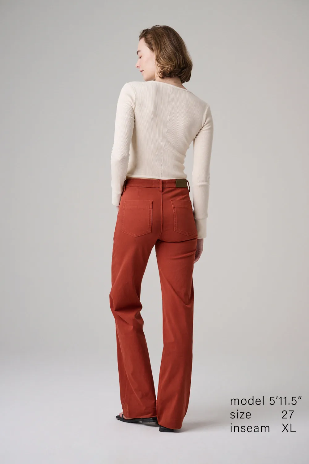 The Malibu Wide Baker  |  Red Clay