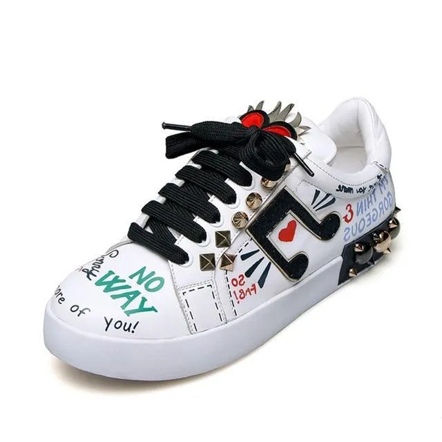 Women Flat Heels Genuine Leather Lace Up Rivets Cow Leather Comfortable Shoes